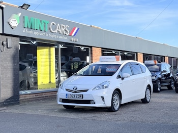 Used Toyota Prius+ 2019 for sale - 78620857: Photo