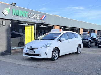 Used Toyota Prius+ 2019 for sale - 78620857: Photo