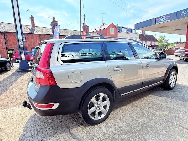 Used Volvo XC70 2010 for sale - 75095306: Photo 12