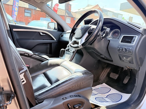 Used Volvo XC70 2010 for sale - 75095306: Photo 29