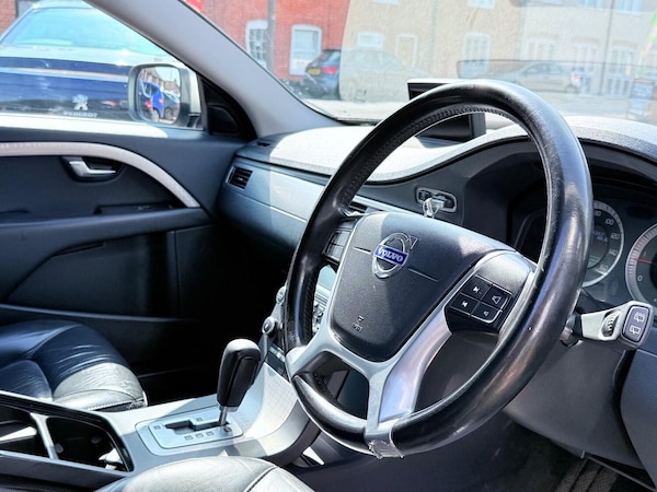 Used Volvo XC70 2010 for sale - 75095306: Photo 31