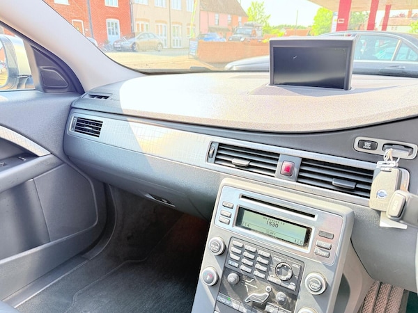 Used Volvo XC70 2010 for sale - 75095306: Photo 34