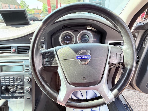 Used Volvo XC70 2010 for sale - 75095306: Photo 44
