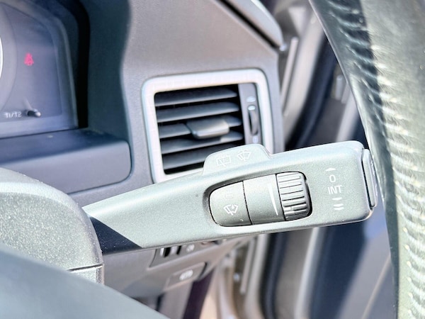 Used Volvo XC70 2010 for sale - 75095306: Photo 46