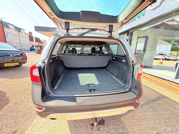 Used Volvo XC70 2010 for sale - 75095306: Photo 50
