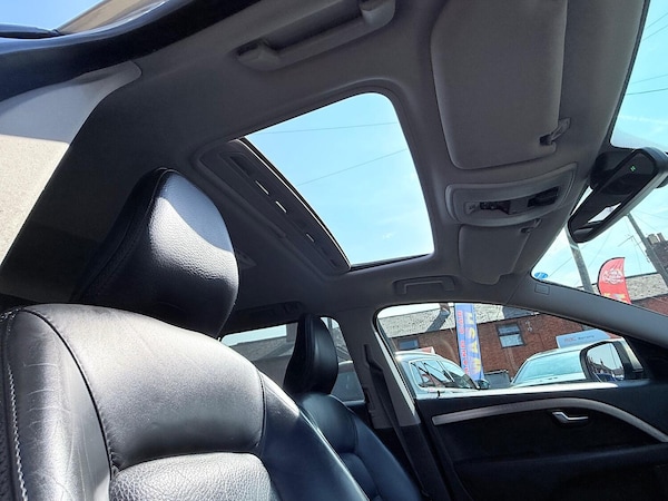 Used Volvo XC70 2010 for sale - 75095306: Photo 55