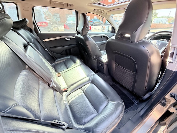 Used Volvo XC70 2010 for sale - 75095306: Photo 56