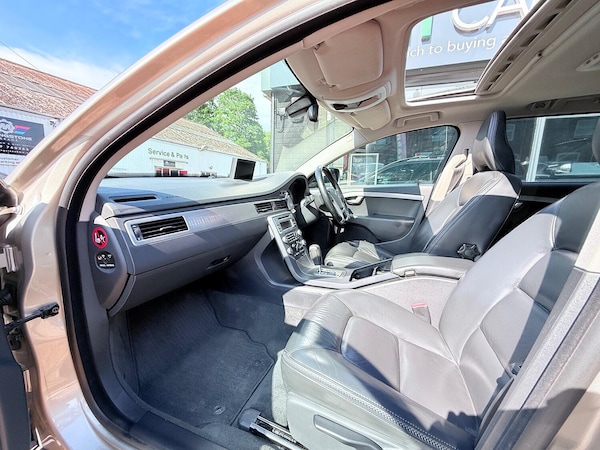 Used Volvo XC70 2010 for sale - 75095306: Photo 58