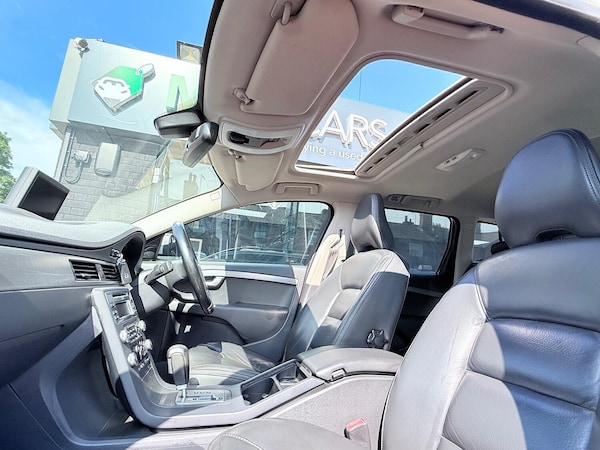 Used Volvo XC70 2010 for sale - 75095306: Photo 62