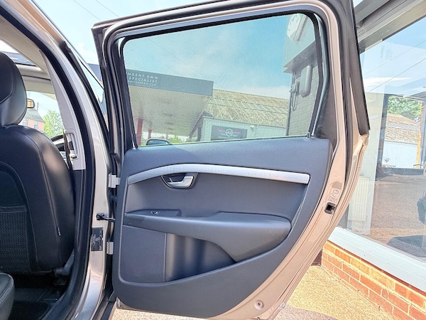Used Volvo XC70 2010 for sale - 75095306: Photo 65
