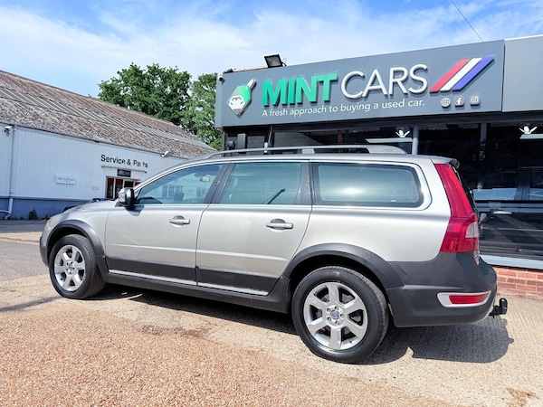 Used Volvo XC70 2010 for sale - 75095306: Photo 6