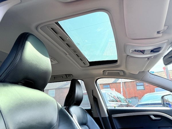 Used Volvo XC70 2010 for sale - 75095306: Photo 79