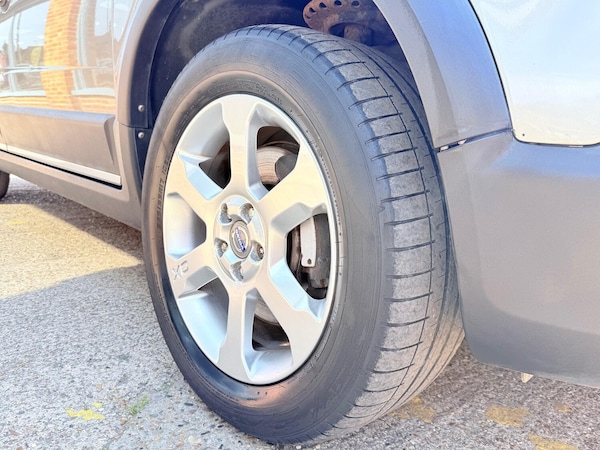 Used Volvo XC70 2010 for sale - 75095306: Photo 86
