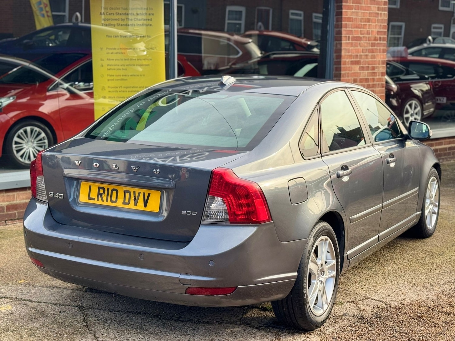 Used Volvo S40 2010 for sale - 76670765: Photo 10