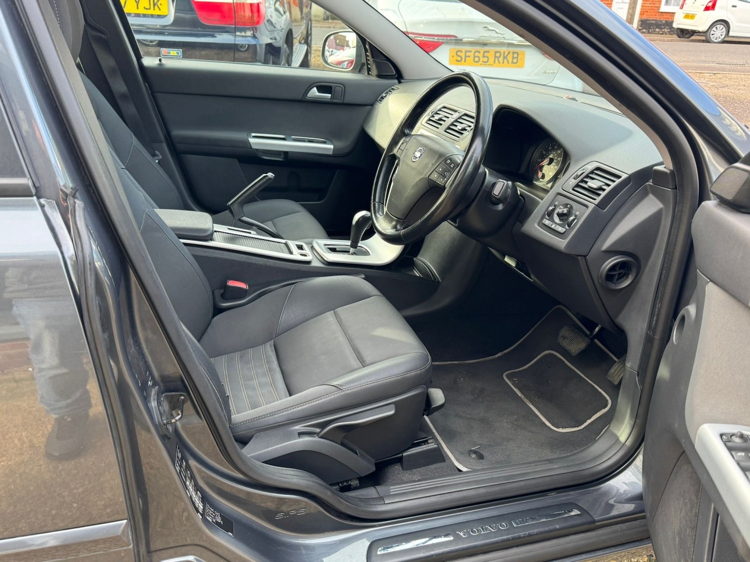 Used Volvo S40 2010 for sale - 76670765: Photo 20