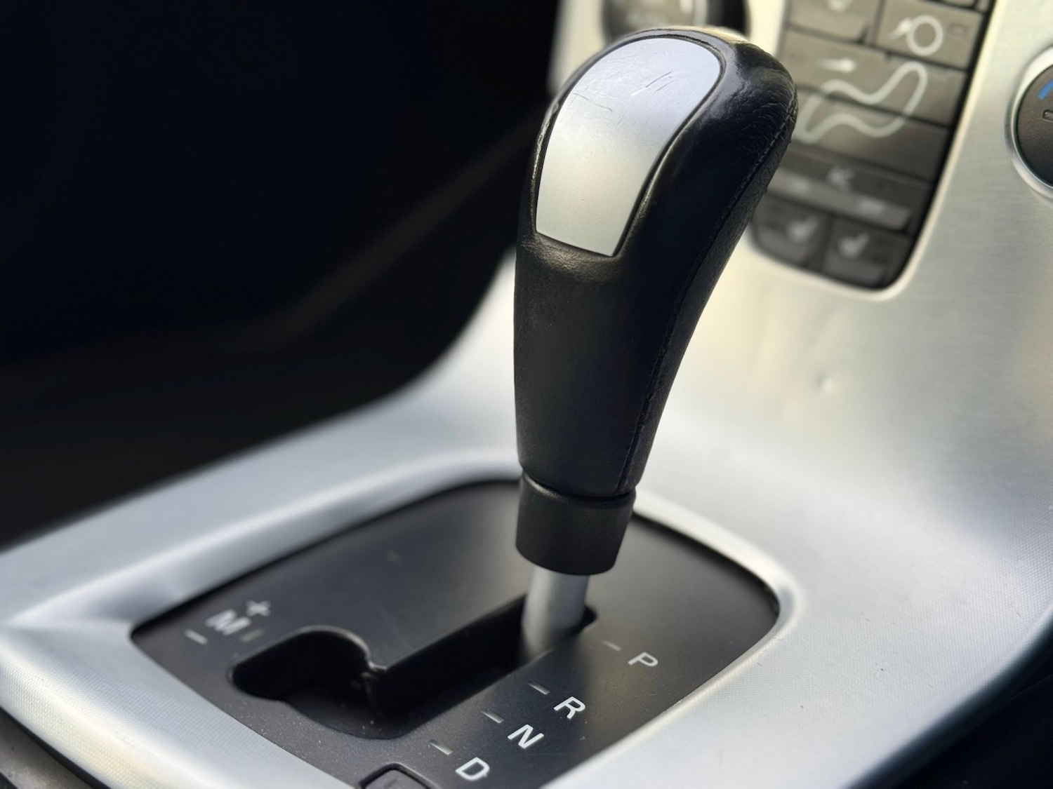 Used Volvo S40 2010 for sale - 76670765: Photo 39