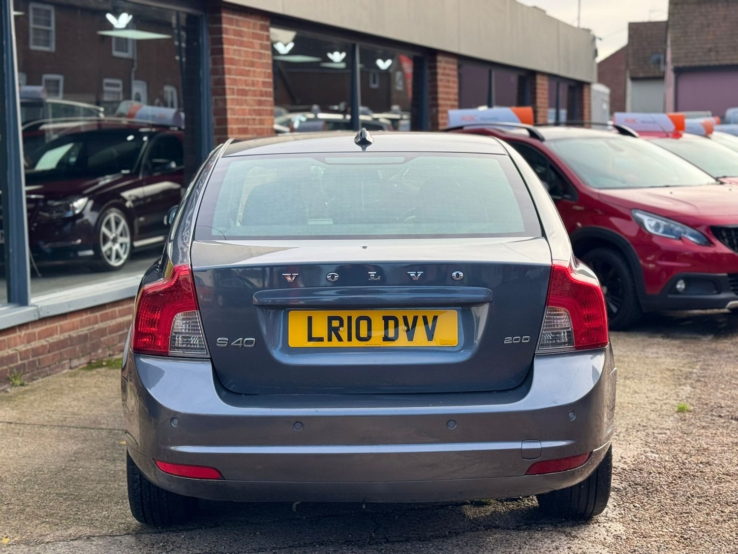 Used Volvo S40 2010 for sale - 76670765: Photo 8