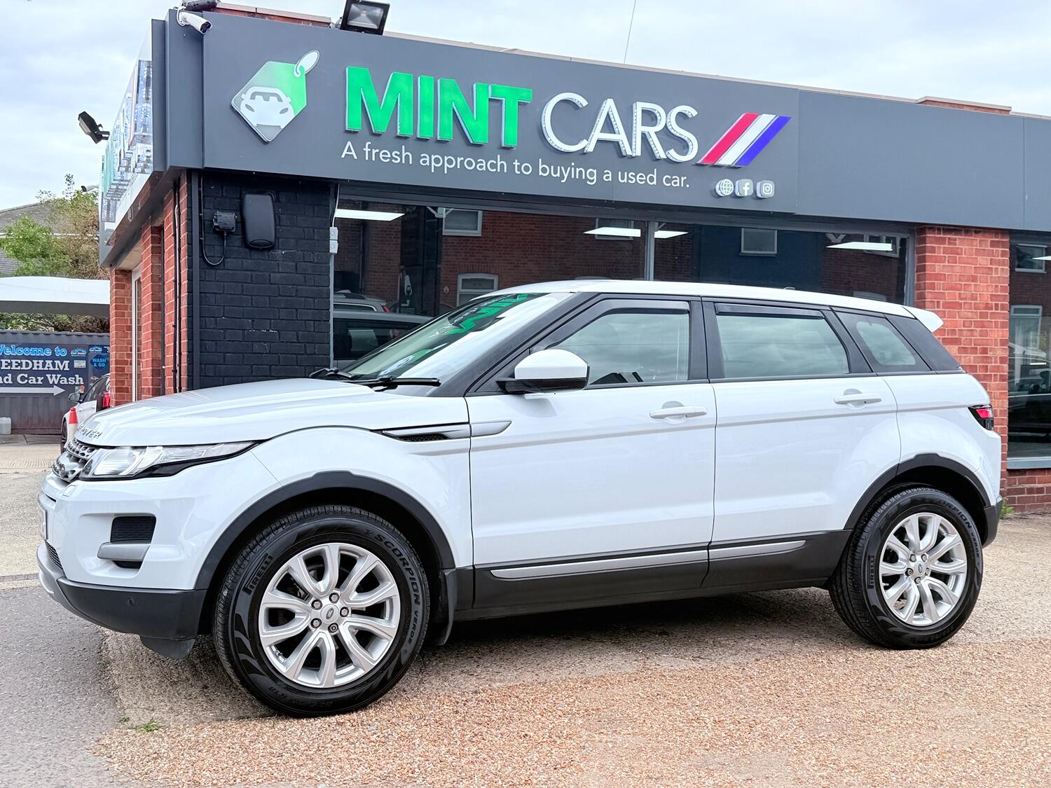 Used Land Rover Range Rover Evoque 2015 for sale - 76794440: Photo 4