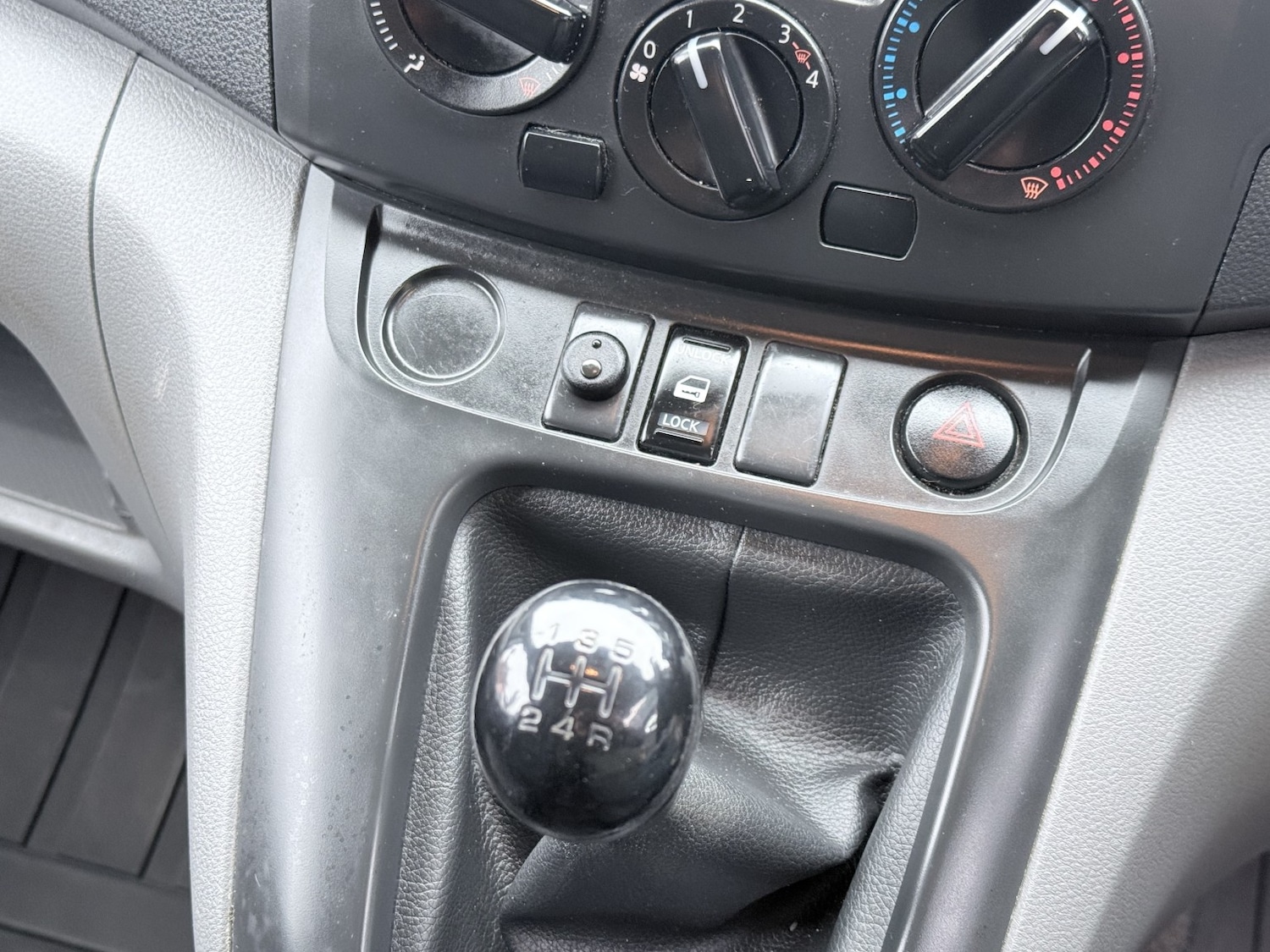 Used Nissan NV200 2017 for sale - 77796890: Photo 35