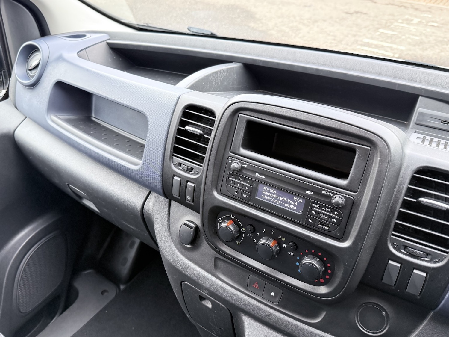 Used Vauxhall Vivaro 2015 for sale - 77323587: Photo 26