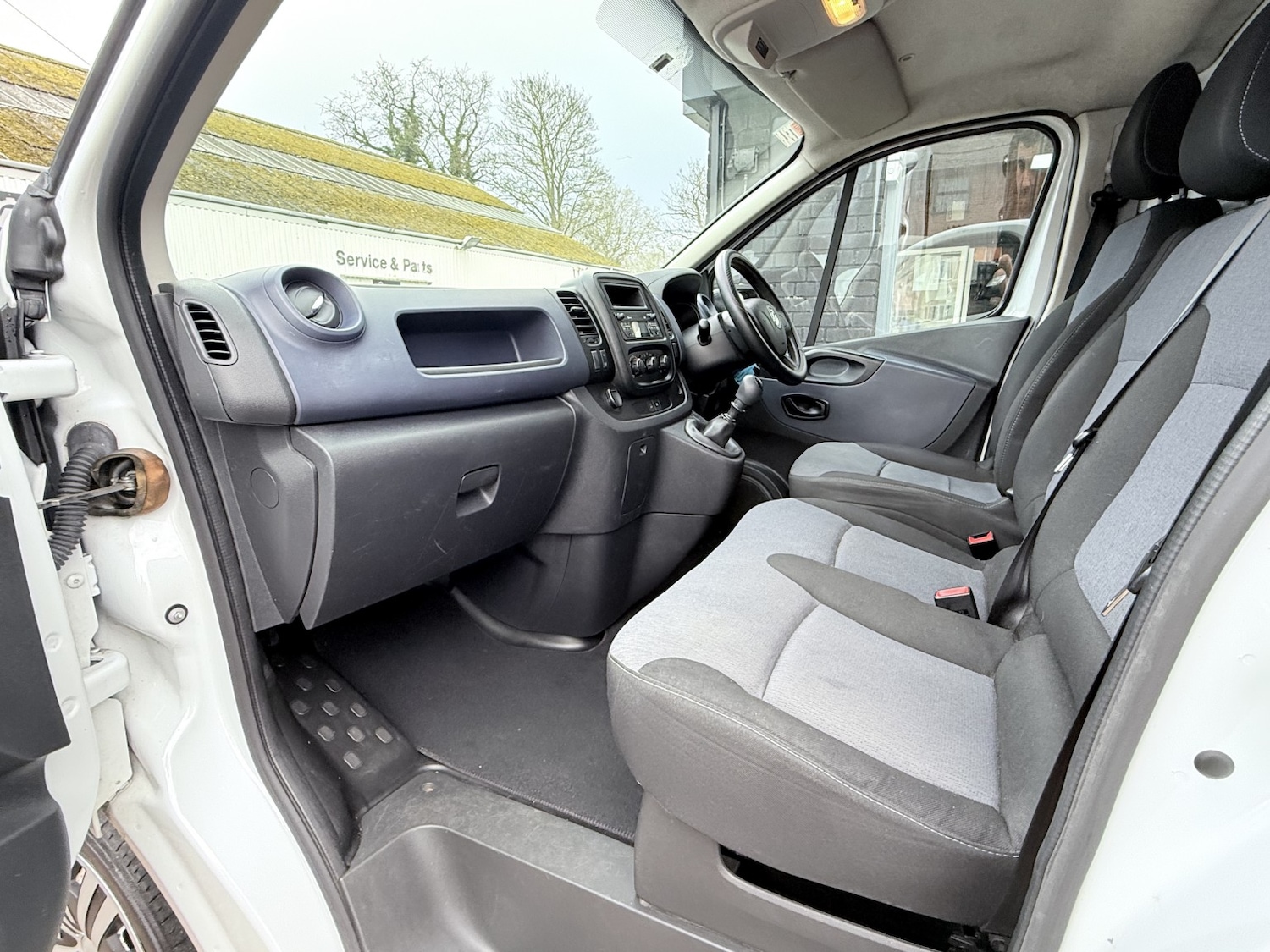 Used Vauxhall Vivaro 2015 for sale - 77323587: Photo 32