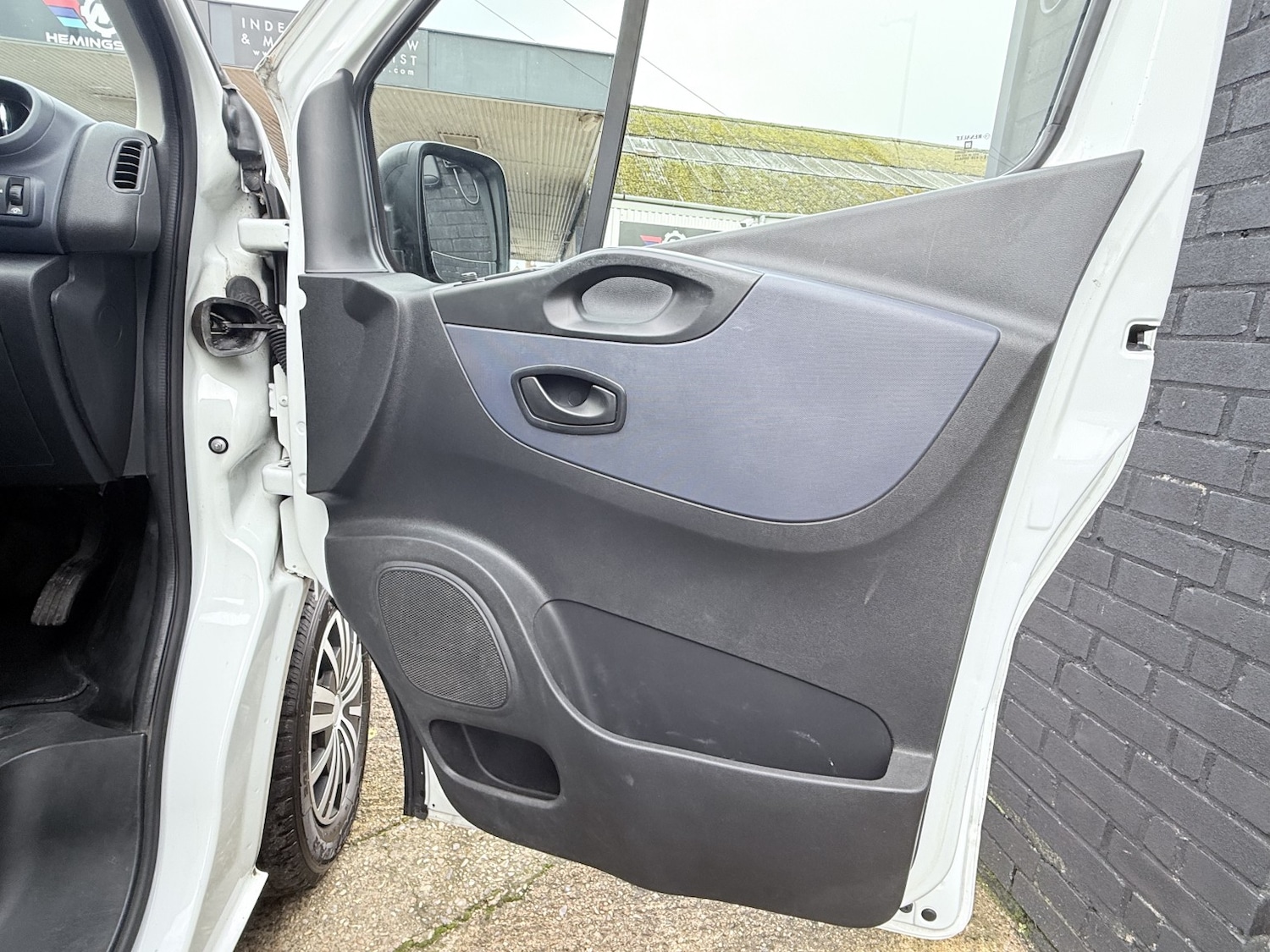 Used Vauxhall Vivaro 2015 for sale - 77323587: Photo 33
