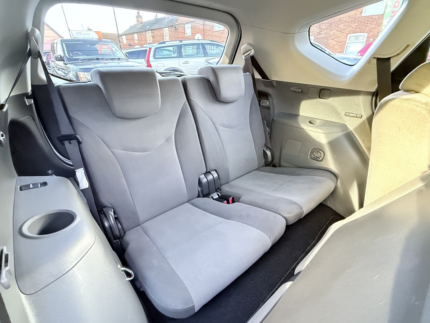 Used Toyota Prius+ 2019 for sale - 77662218: Photo 58