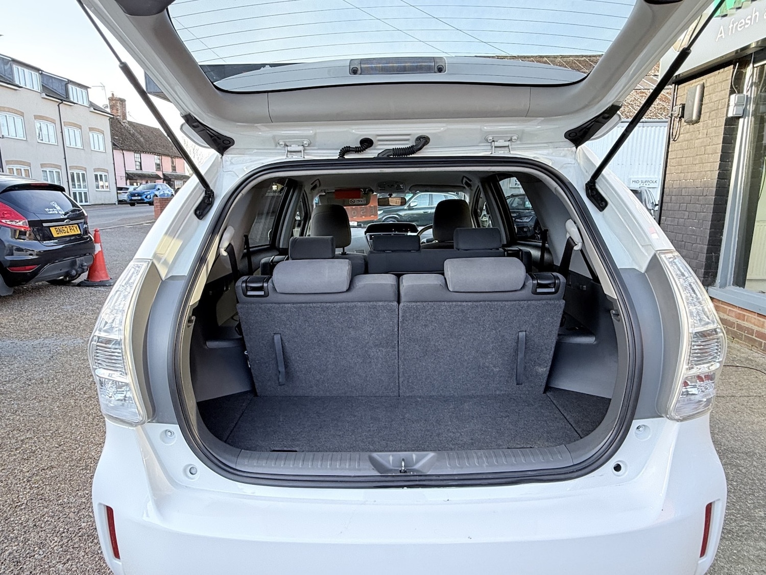 Used Toyota Prius+ 2019 for sale - 77662218: Photo 75