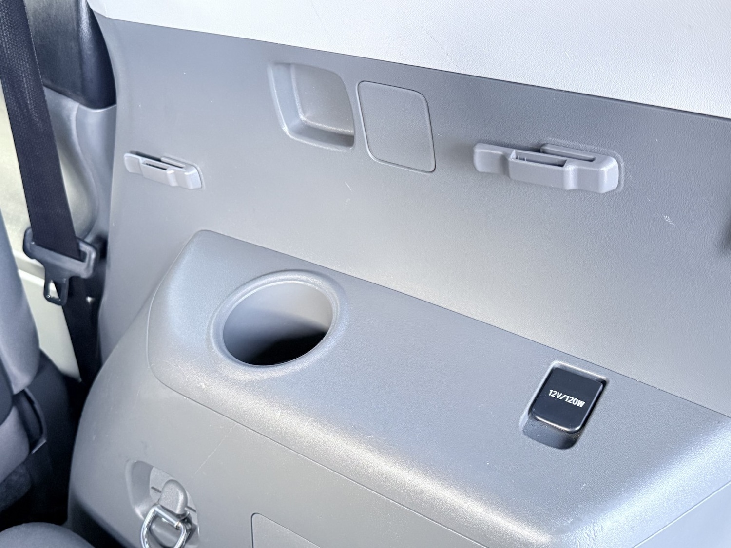 Used Toyota Prius+ 2019 for sale - 77662218: Photo 76