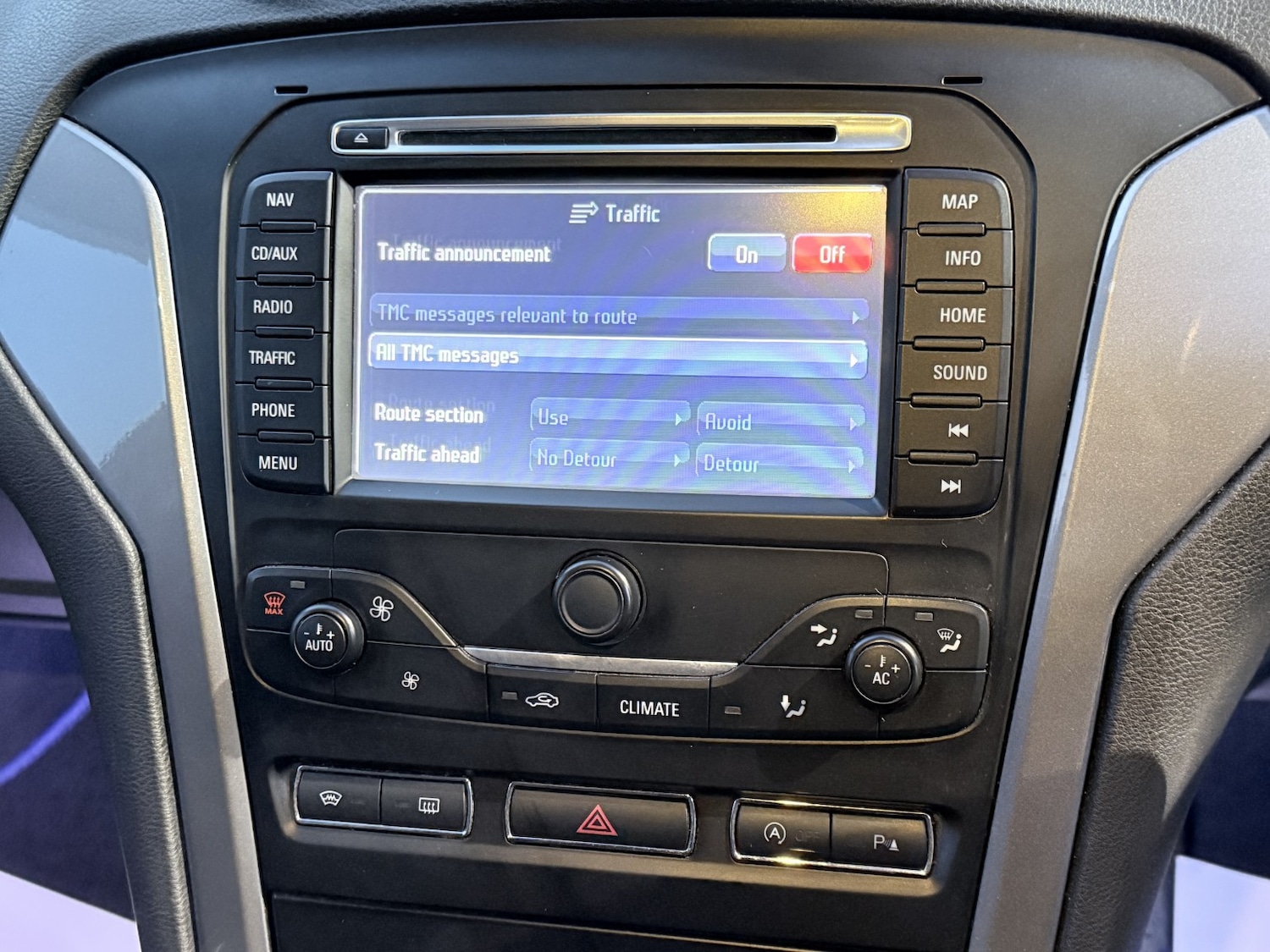 Used Ford Mondeo 2013 for sale - 77590067: Photo 31