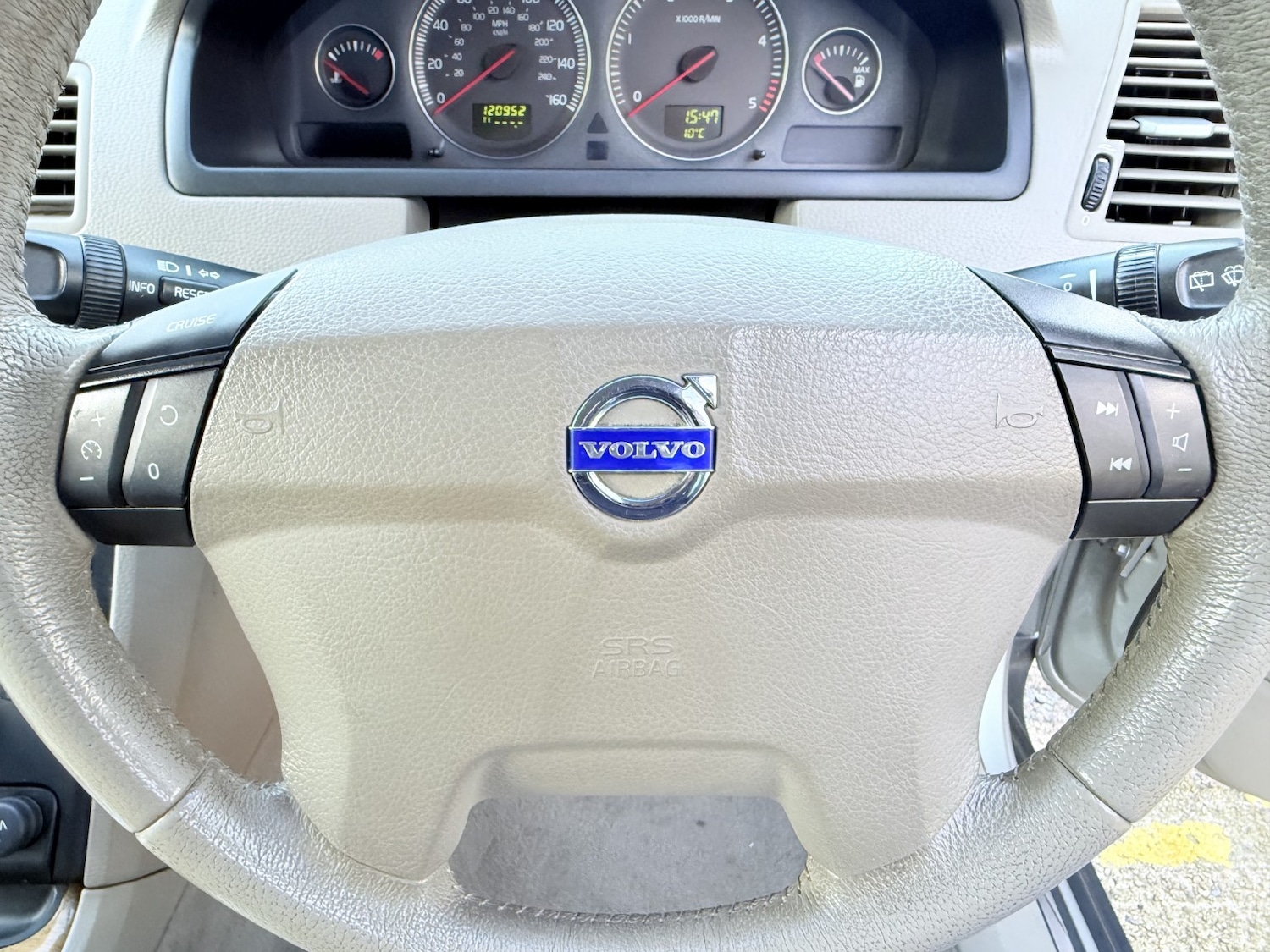 Used Volvo XC90 2005 for sale - 77014796: Photo 39