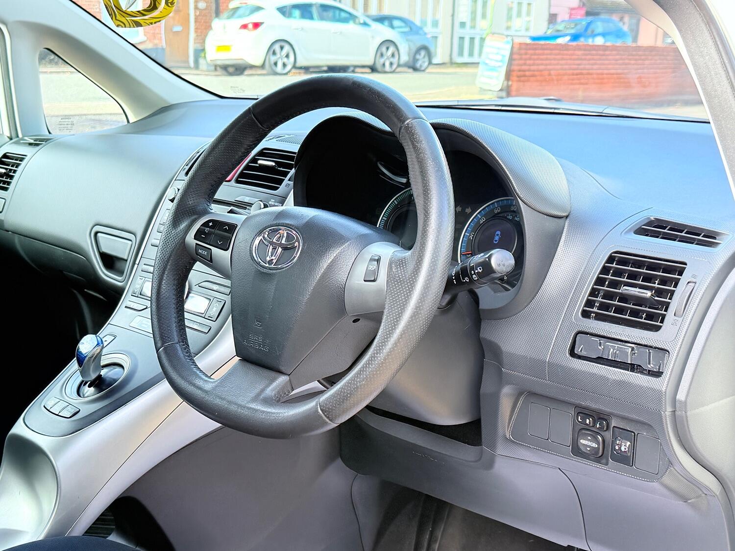 Used Toyota Auris 2011 for sale - 76374169: Photo 36