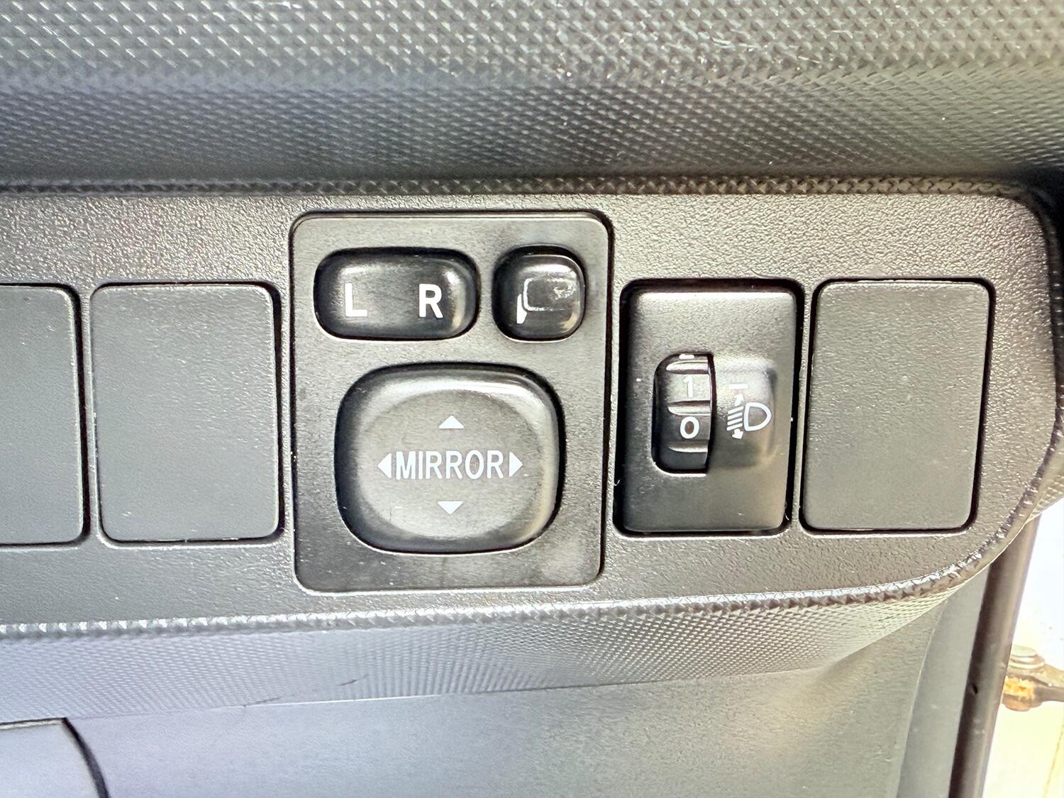 Used Toyota Auris 2011 for sale - 76374169: Photo 53