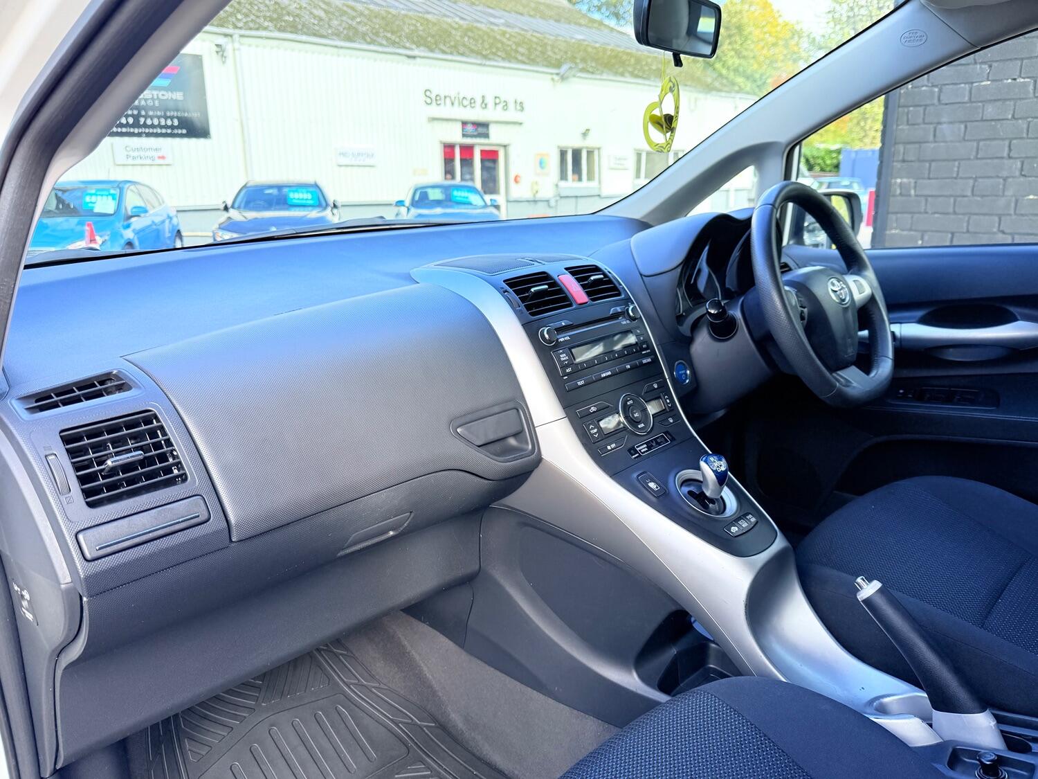 Used Toyota Auris 2011 for sale - 76374169: Photo 60