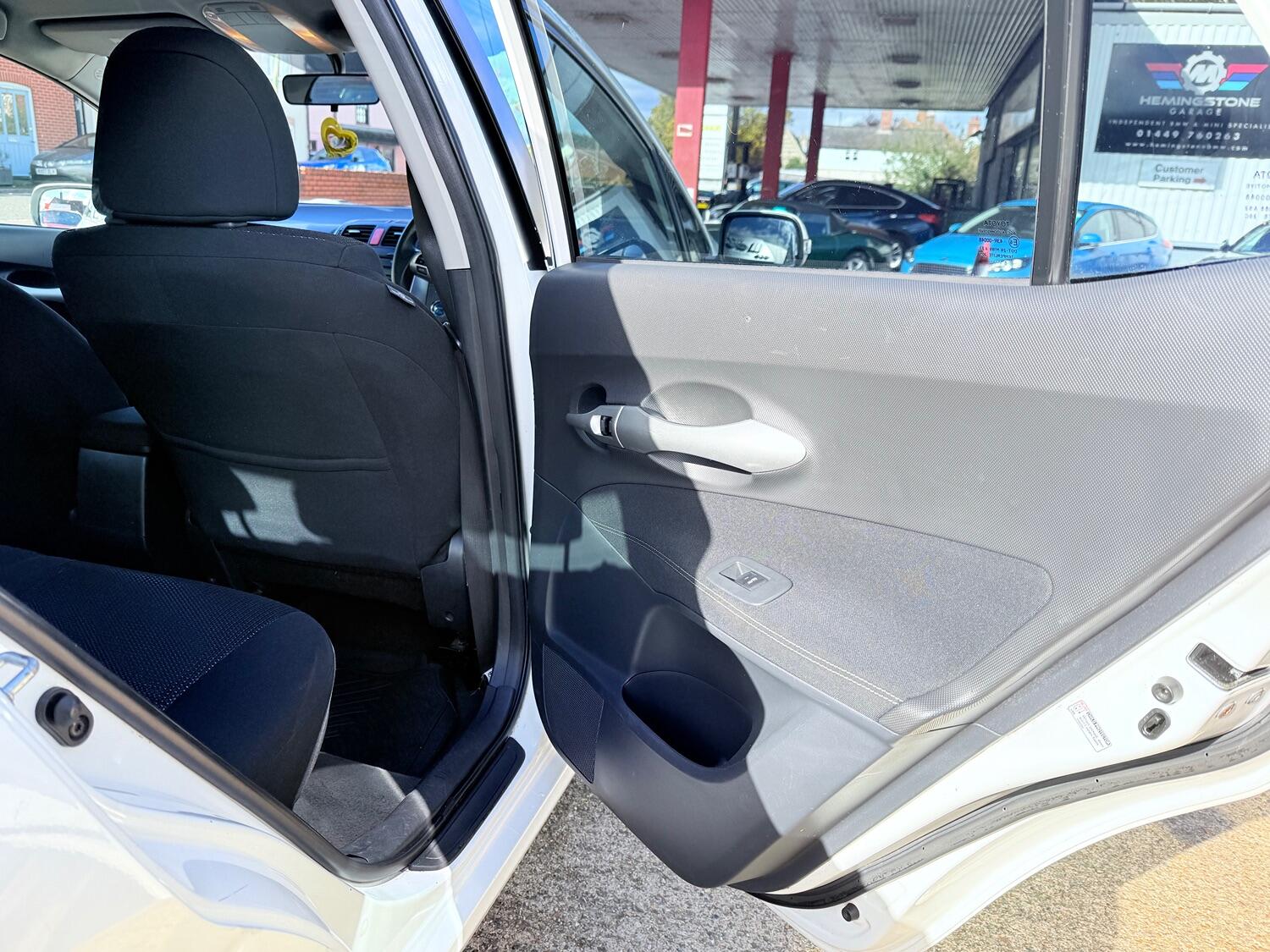 Used Toyota Auris 2011 for sale - 76374169: Photo 64