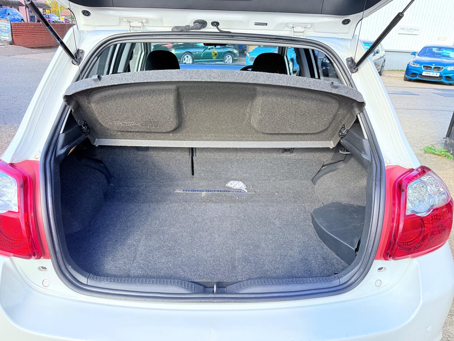 Used Toyota Auris 2011 for sale - 76374169: Photo 65