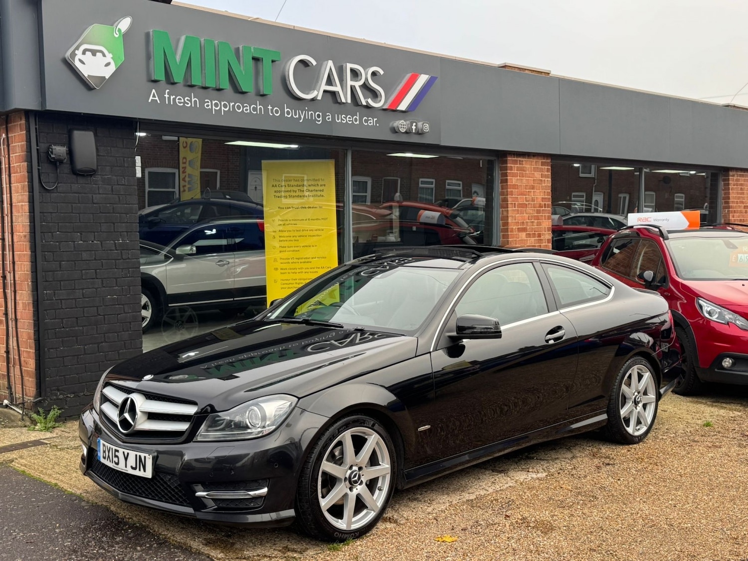 Used Mercedes-Benz C Class 2015 for sale - 76670766: Photo 2