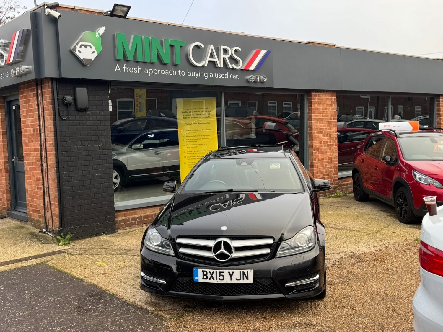 Used Mercedes-Benz C Class 2015 for sale - 76670766: Photo 3