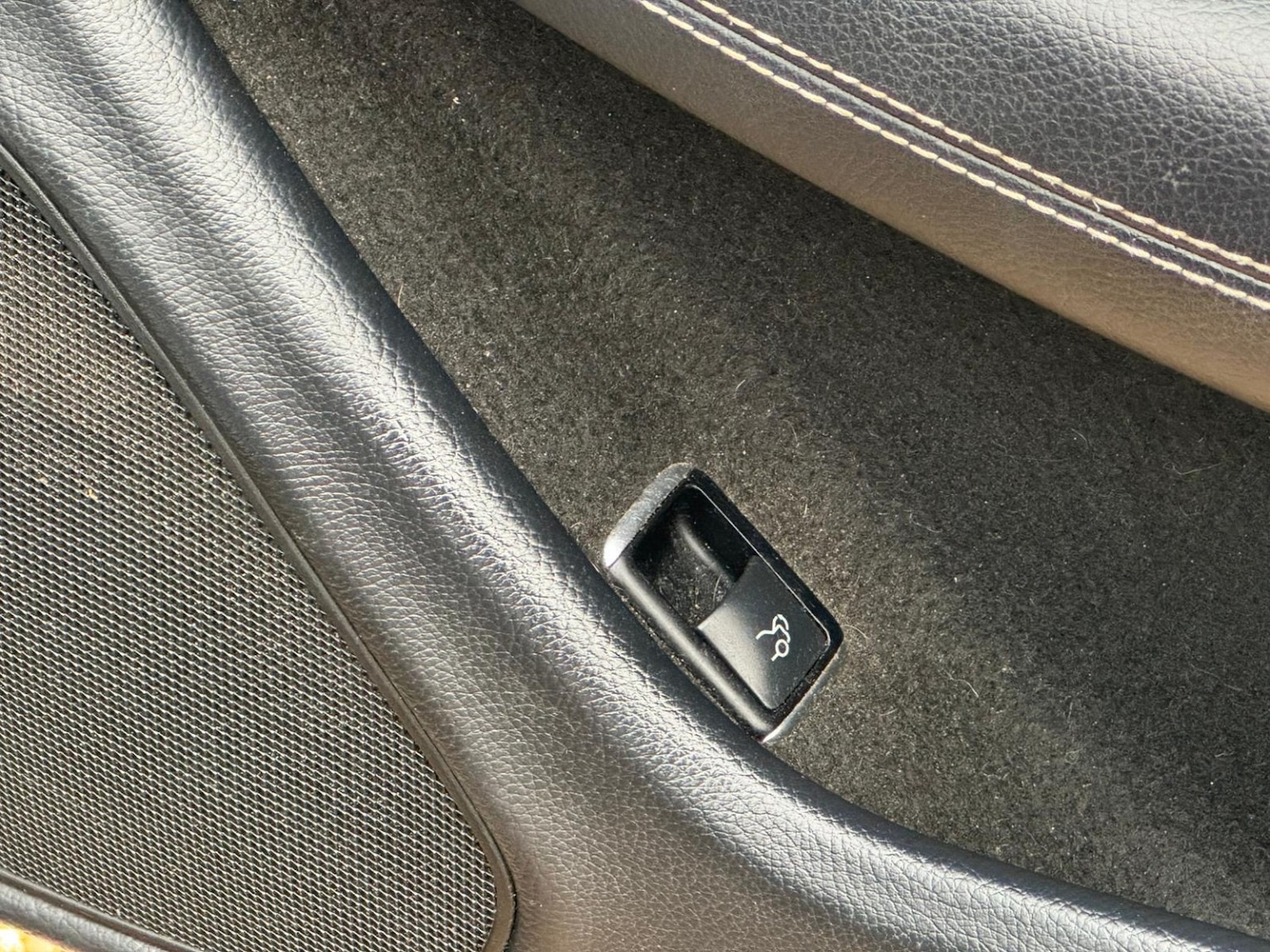 Used Mercedes-Benz C Class 2015 for sale - 76670766: Photo 41