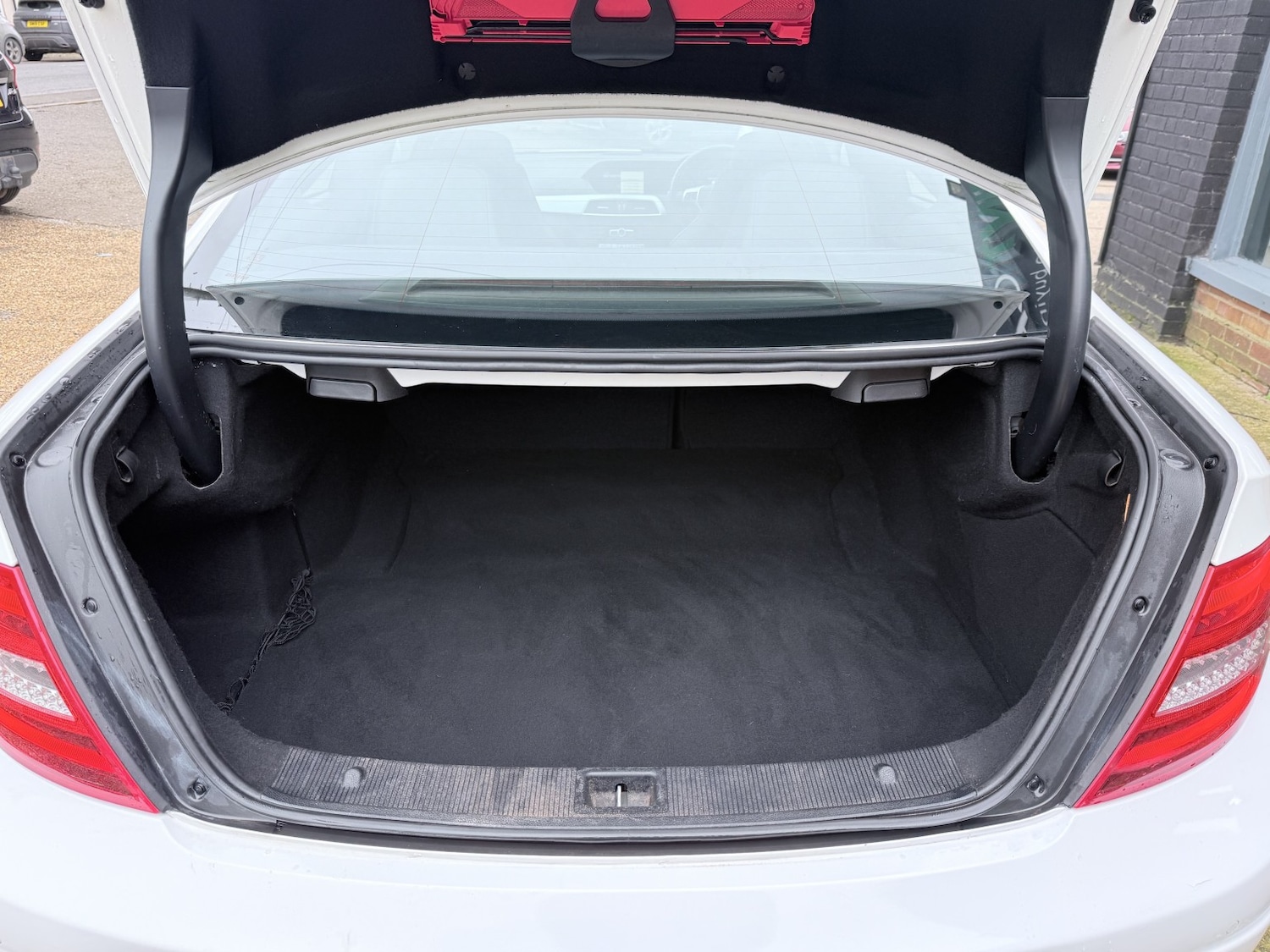 Used Mercedes-Benz C Class 2014 for sale - 77662229: Photo 60