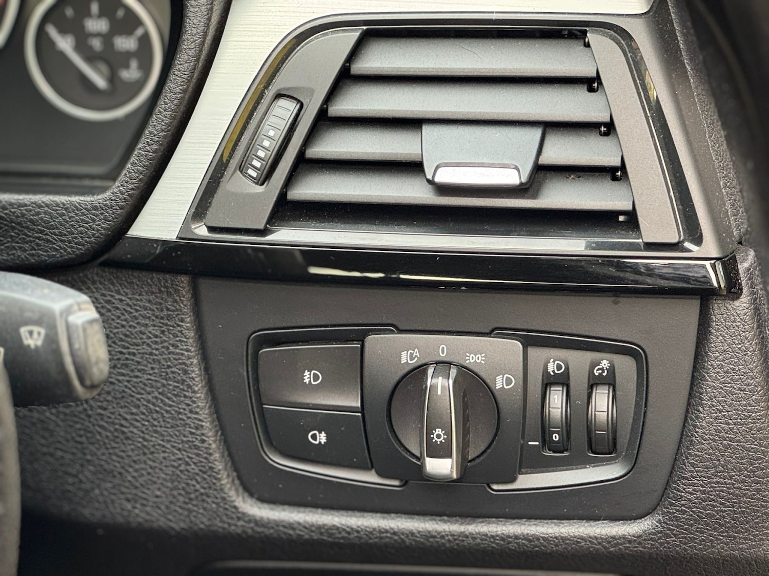 Used BMW 3 Series 2012 for sale - 76748248: Photo 32