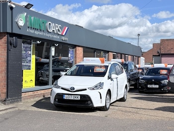 Used Toyota Prius+ 2017 for sale - 79047795: Photo