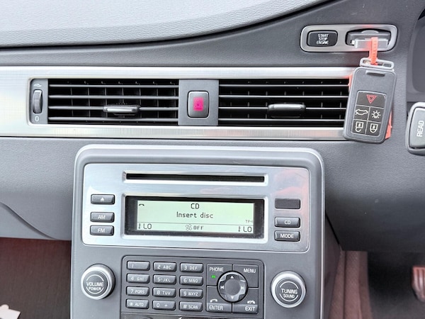 Used Volvo V70 2011 for sale - 75095293: Photo 36
