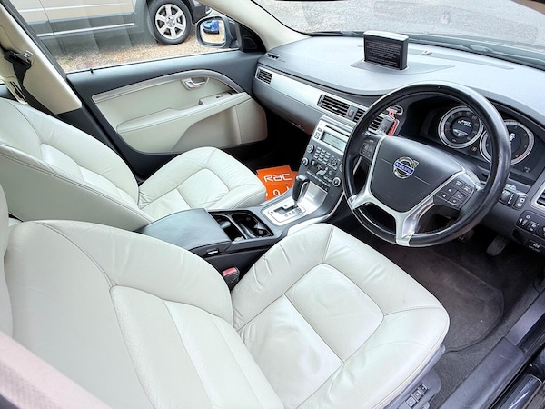 Used Volvo V70 2011 for sale - 75095293: Photo 37