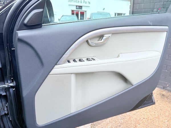 Used Volvo V70 2011 for sale - 75095293: Photo 49