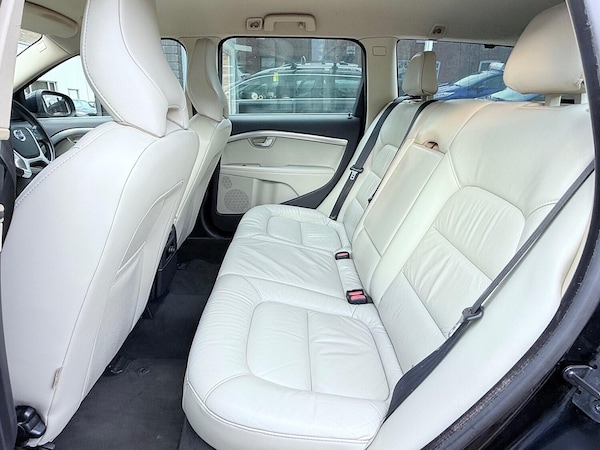 Used Volvo V70 2011 for sale - 75095293: Photo 61