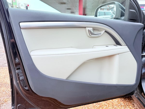 Used Volvo V70 2011 for sale - 75095293: Photo 78