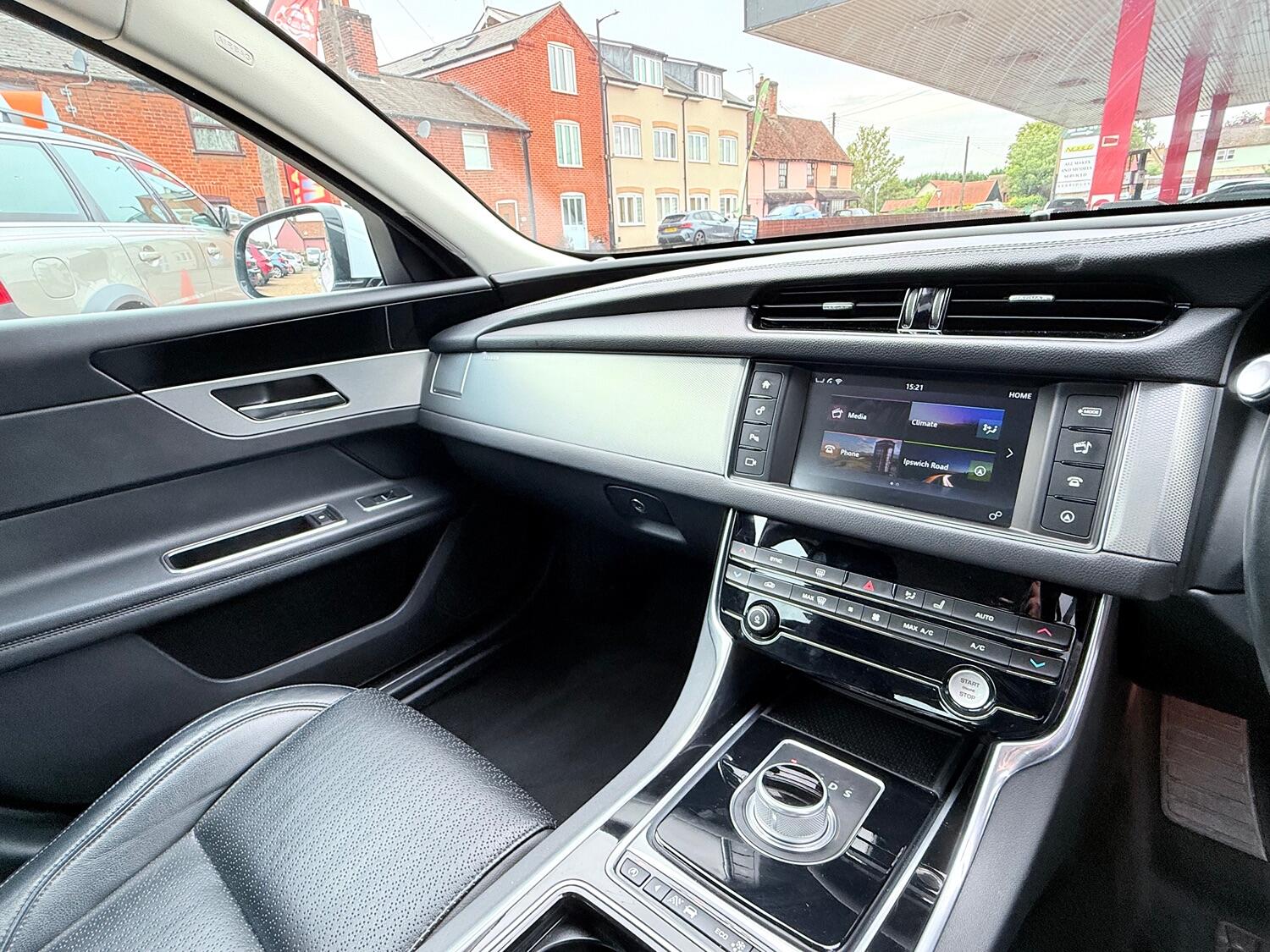 Used Jaguar XF 2016 for sale - 76011469: Photo 32