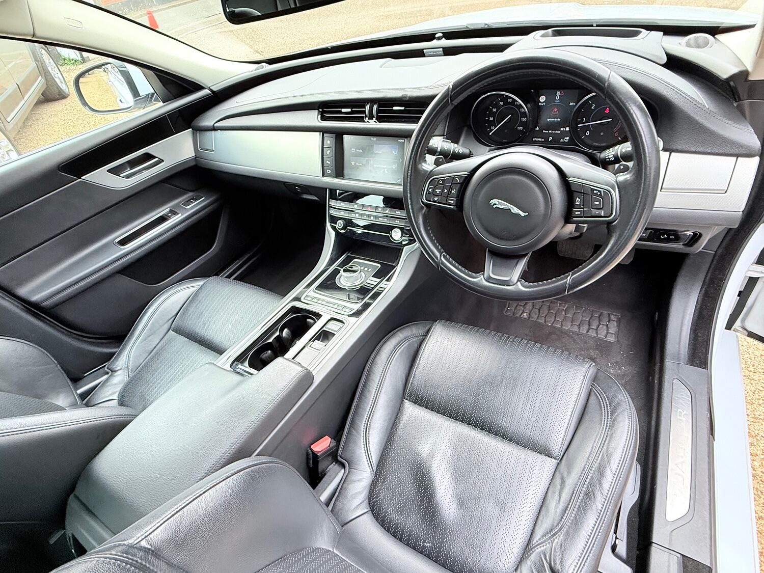 Used Jaguar XF 2016 for sale - 76011469: Photo 33