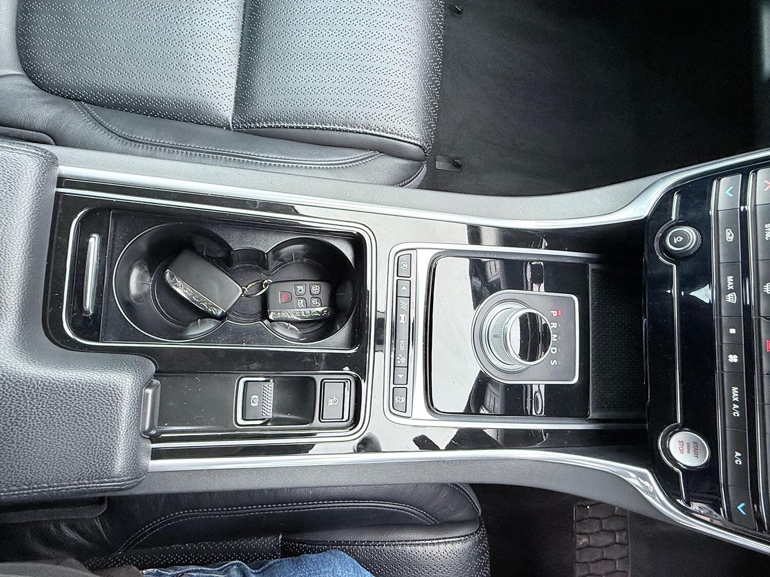 Used Jaguar XF 2016 for sale - 76011469: Photo 39